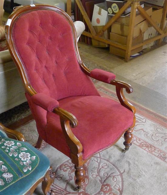 Victorian buttonback showwood arm chair